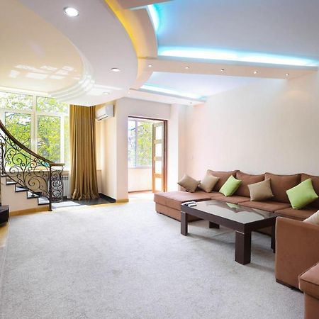 Stay Inn Apart-Hotel On Sayat-Nova Avenue Erywań Zewnętrze zdjęcie